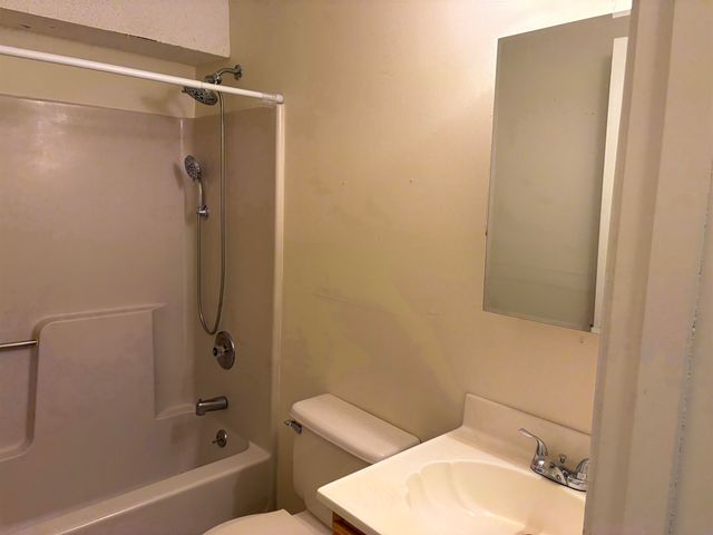 904 White Cedar Boulevard, Portsmouth, NH 03801
