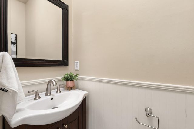 9605 Kangaroo LN, Austin, TX 78748