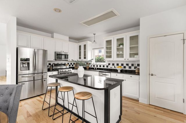 9605 Kangaroo LN, Austin, TX 78748