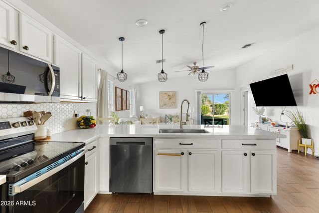 30591 N GUNDERSON Drive, San Tan Valley, AZ 85143