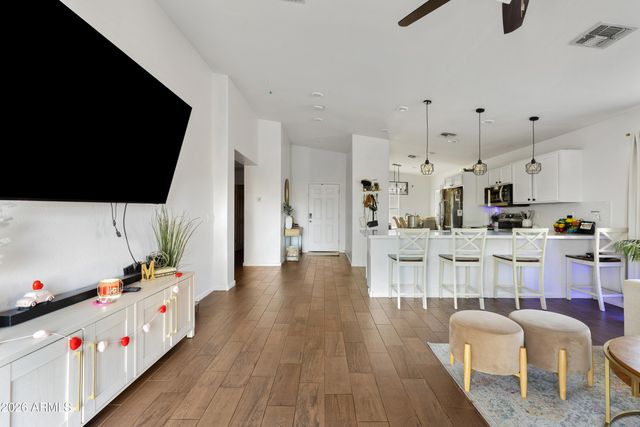 30591 N GUNDERSON Drive, San Tan Valley, AZ 85143