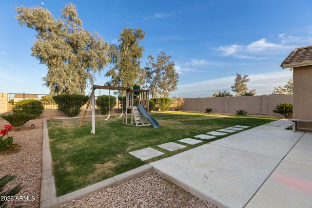 30591 N GUNDERSON Drive, San Tan Valley, AZ 85143