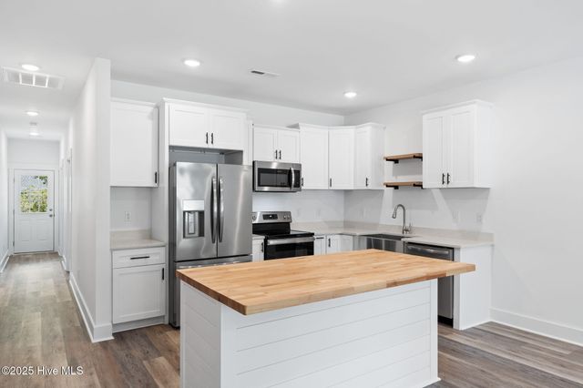 178 Wildwood Street NW, Shallotte, NC 28470