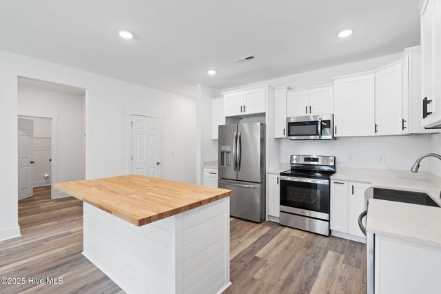 178 Wildwood Street NW, Shallotte, NC 28470