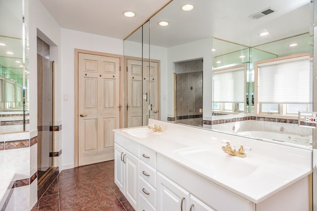 4621 N Anthon Avenue, Chicago, IL 60656