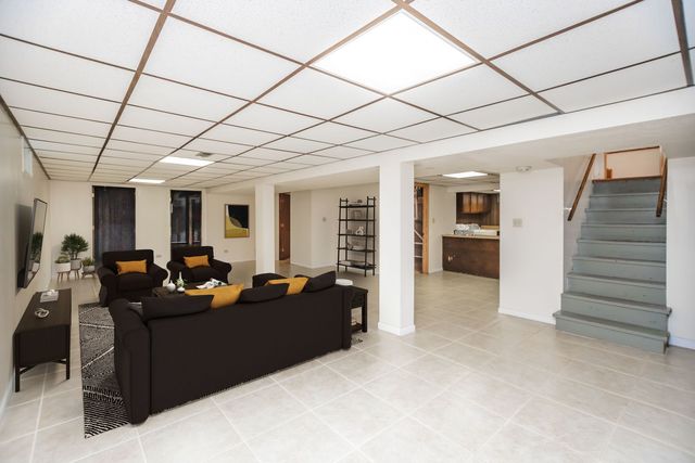 4621 N Anthon Avenue, Chicago, IL 60656