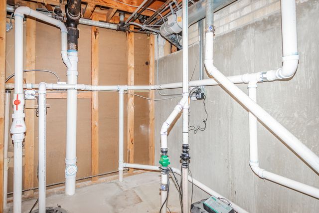 4621 N Anthon Avenue, Chicago, IL 60656