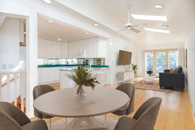 4621 N Anthon Avenue, Chicago, IL 60656