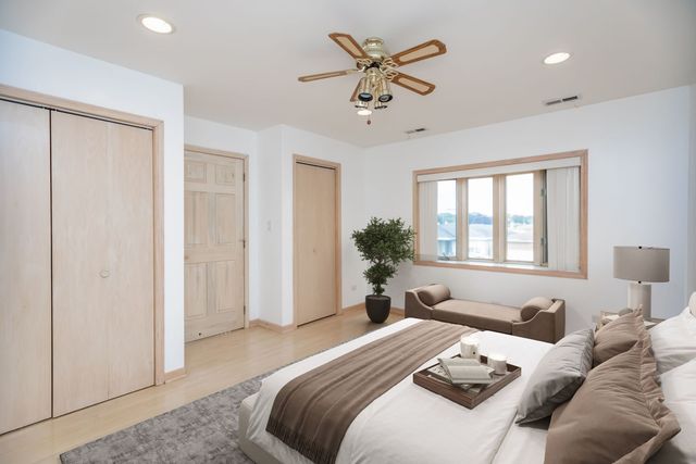 4621 N Anthon Avenue, Chicago, IL 60656