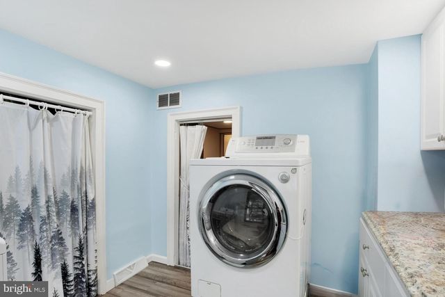 745 OLD TRAIL RD, Etters, PA 17319