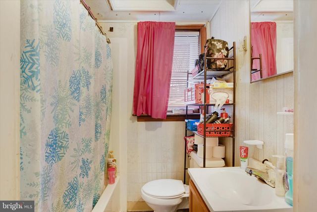 745 OLD TRAIL RD, Etters, PA 17319