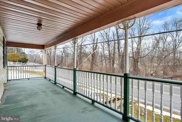 745 OLD TRAIL RD, Etters, PA 17319