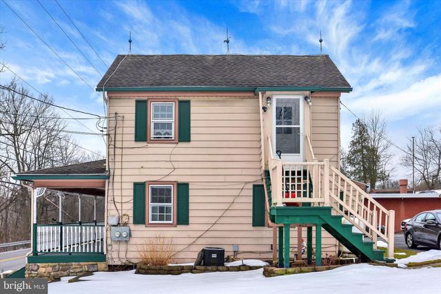 745 OLD TRAIL RD, Etters, PA 17319