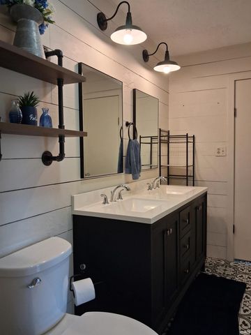 3646 S Old State Road 37, Springville, IN 47462