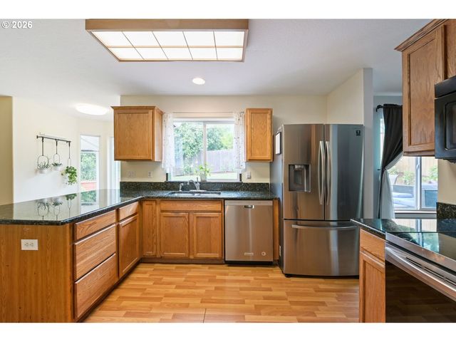 7502 Sw APPLEGATE Dr, Beaverton, OR 97007