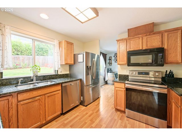 7502 Sw APPLEGATE Dr, Beaverton, OR 97007