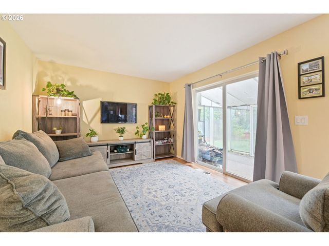7502 Sw APPLEGATE Dr, Beaverton, OR 97007