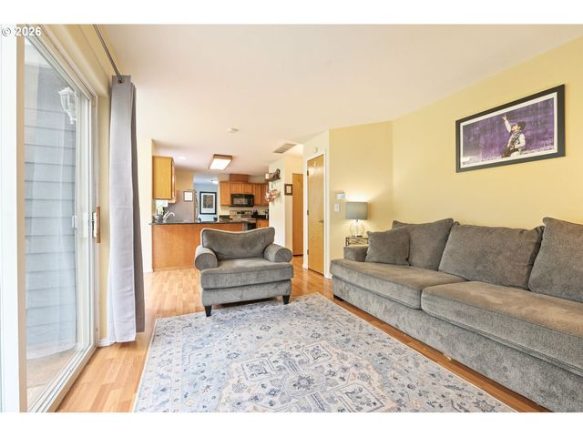 7502 Sw APPLEGATE Dr, Beaverton, OR 97007
