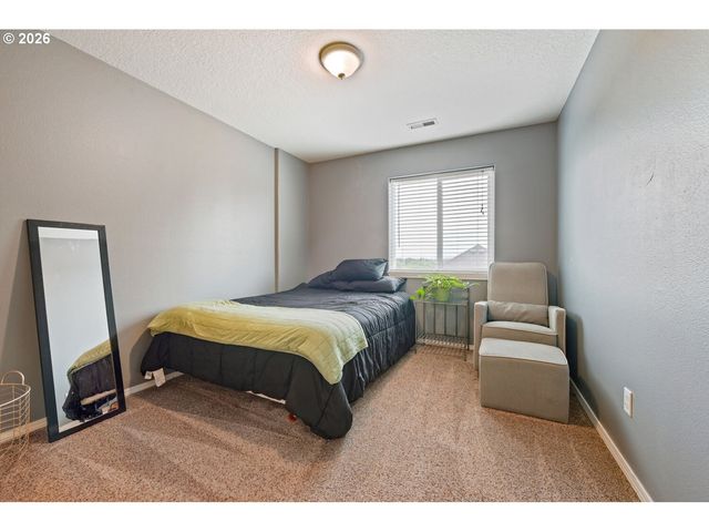 7502 Sw APPLEGATE Dr, Beaverton, OR 97007