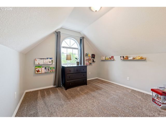 7502 Sw APPLEGATE Dr, Beaverton, OR 97007