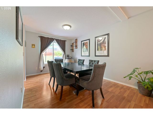 7502 Sw APPLEGATE Dr, Beaverton, OR 97007