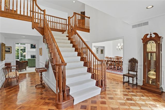 8054 Barony Woods, Victor, NY 14534