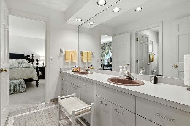 8054 Barony Woods, Victor, NY 14534