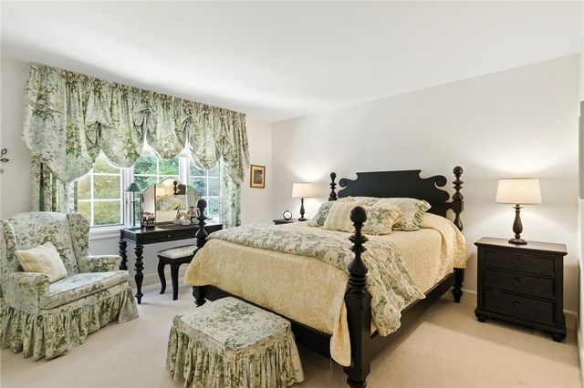 8054 Barony Woods, Victor, NY 14534