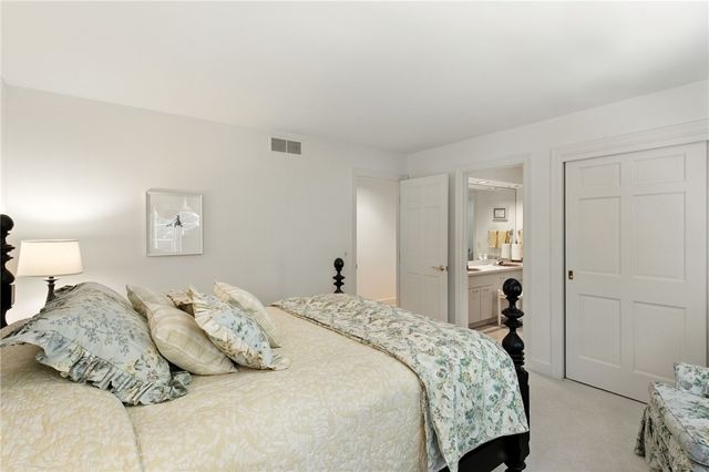 8054 Barony Woods, Victor, NY 14534