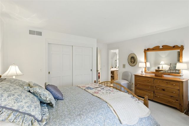 8054 Barony Woods, Victor, NY 14534