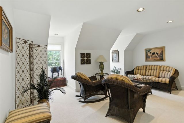 8054 Barony Woods, Victor, NY 14534