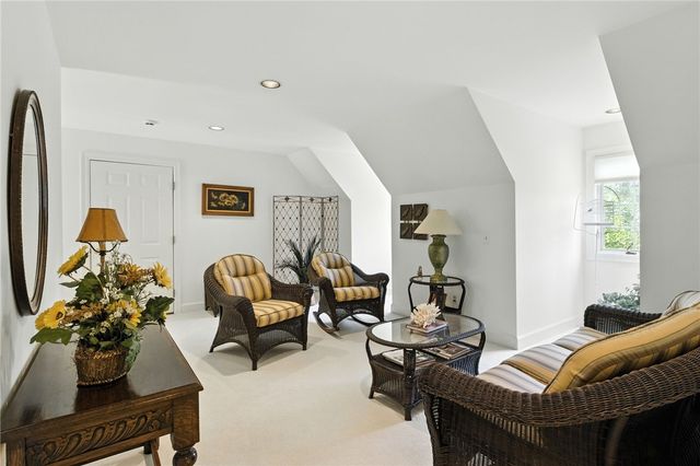 8054 Barony Woods, Victor, NY 14534