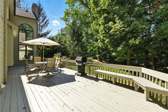 8054 Barony Woods, Victor, NY 14534