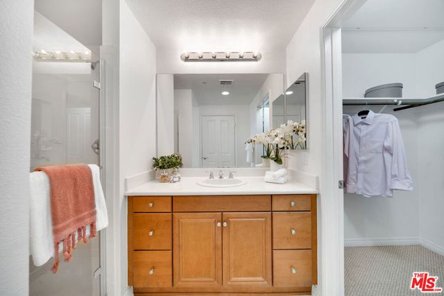 6020 Seabluff Drive 438, Playa Vista, CA 90094