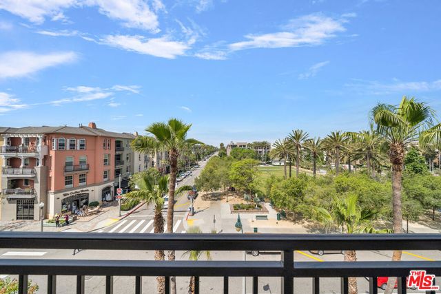 6020 Seabluff Drive 438, Playa Vista, CA 90094