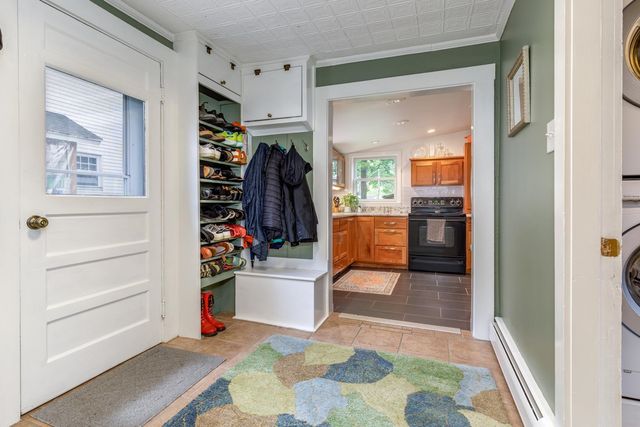 62 South Spring Street, Concord, NH 03301