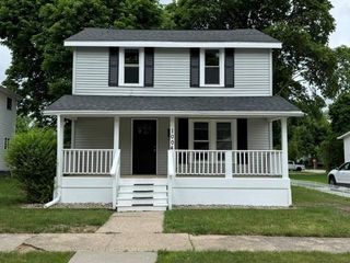 1004 S Kinney Avenue, Mount Pleasant, MI 48858