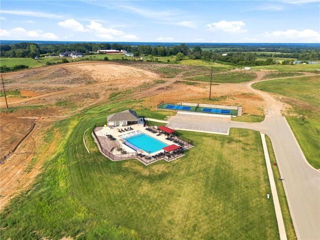 11229 Brome Drive, Kearney, MO 64060
