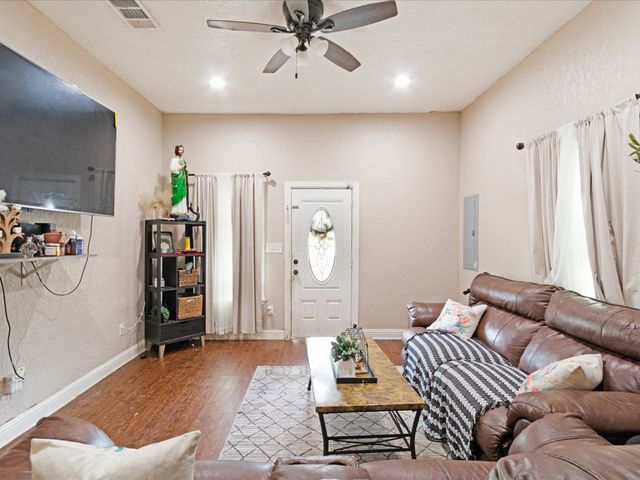 2522 Wilhurt Avenue, Dallas, TX 75216