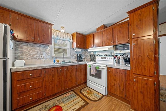 10063 SE 126TH LANE, Belleview, FL 34420