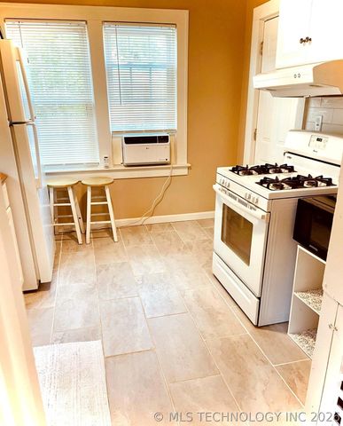 1633 E 8th Street, Tulsa, OK 74120