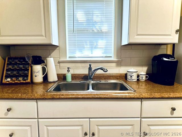 1633 E 8th Street, Tulsa, OK 74120