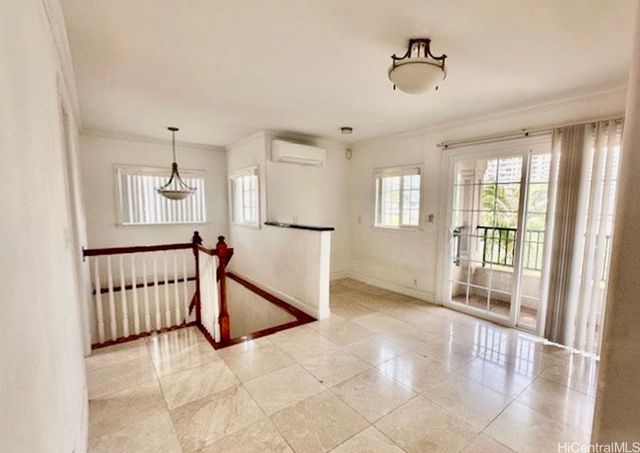 2705 Kaaha Street, Honolulu, HI 96826