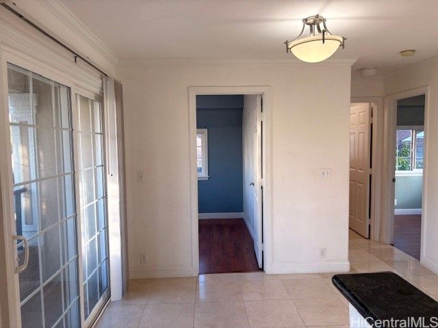 2705 Kaaha Street, Honolulu, HI 96826