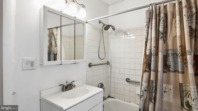 2131 N 28TH ST, Philadelphia, PA 19121