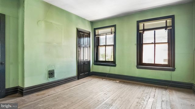 2131 N 28TH ST, Philadelphia, PA 19121