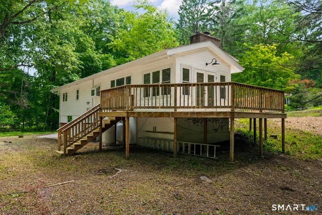 19 Fawn Drive, Woodbridge, CT 06525