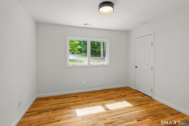 19 Fawn Drive, Woodbridge, CT 06525