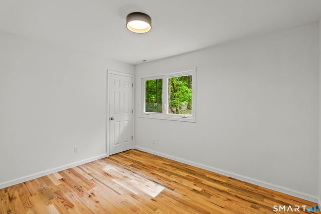 19 Fawn Drive, Woodbridge, CT 06525