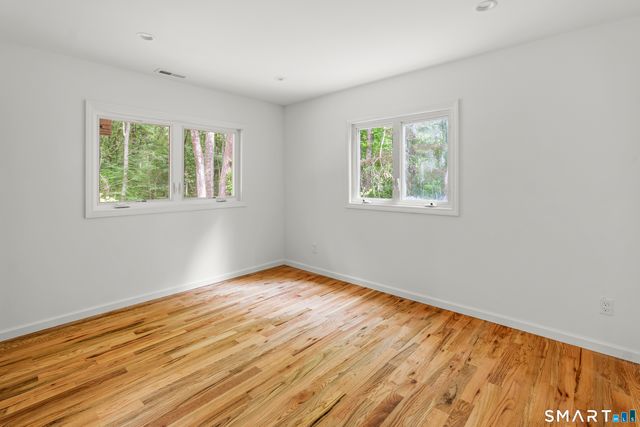 19 Fawn Drive, Woodbridge, CT 06525